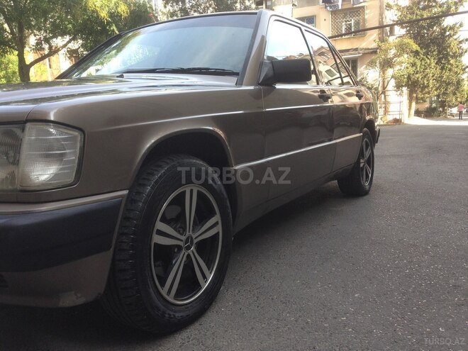 Mercedes 190 1990, 234,567 km - 1.8 l - Bakı