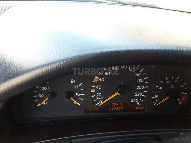 Mercedes E 240 1999, 294,000 km - 2.4 l - Sumqayıt