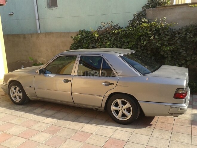 Mercedes E 230 1990, 343,197 km - 2.3 l - Sumqayıt