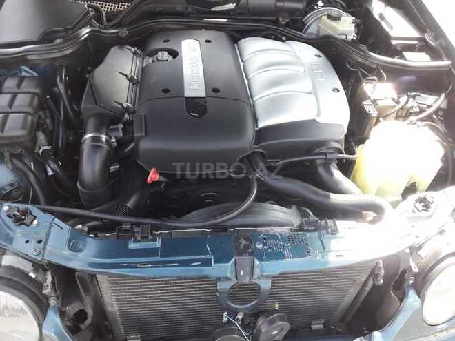 Mercedes E 220 2001, 291,000 km - 2.2 l - Bakı