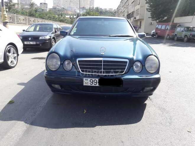 Mercedes E 220 2001, 291,000 km - 2.2 l - Bakı