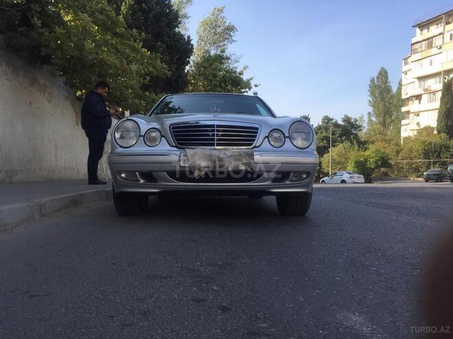Mercedes E 270 2000, 232,000 km - 2.7 l - Bakı