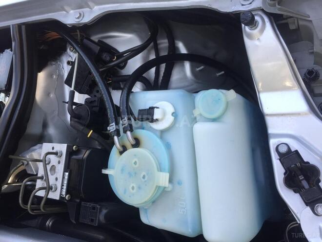 Mercedes E 270 2000, 232,000 km - 2.7 l - Bakı