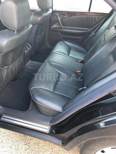 Mercedes E 240 1998, 321,352 km - 2.4 l - Bakı