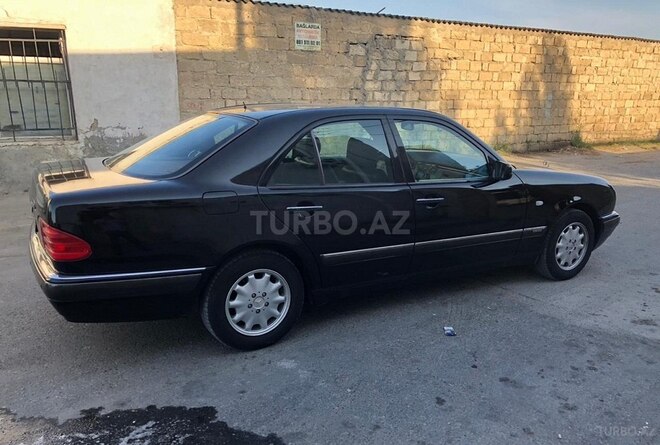 Mercedes E 240 1998, 321,352 km - 2.4 l - Bakı