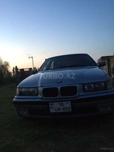 BMW 320 1992, 332,000 km - 0.2 l - Sabirabad