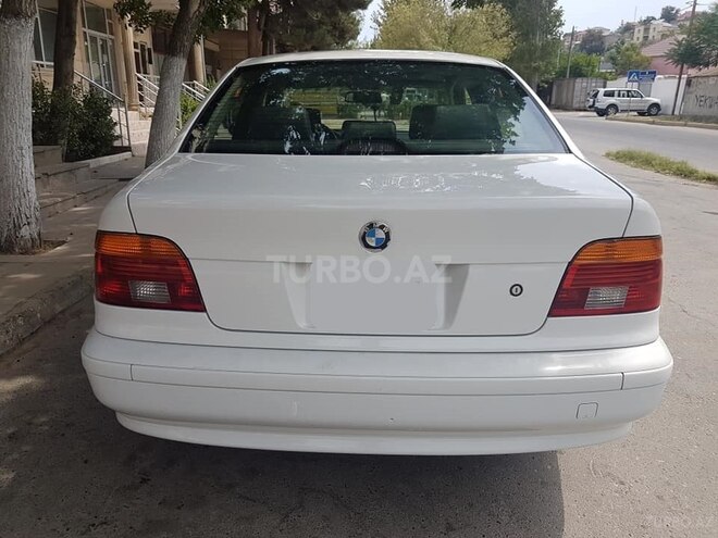 BMW 525 2001, 176,000 km - 2.5 l - Bakı