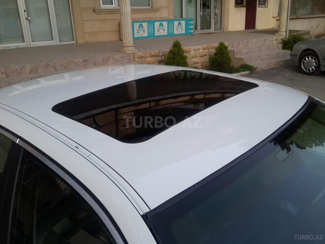 BMW 525 2001, 176,000 km - 2.5 l - Bakı