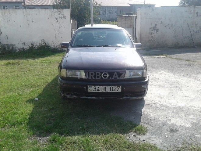 Opel Vectra 1994, 265,000 km - 1.8 l - Qax