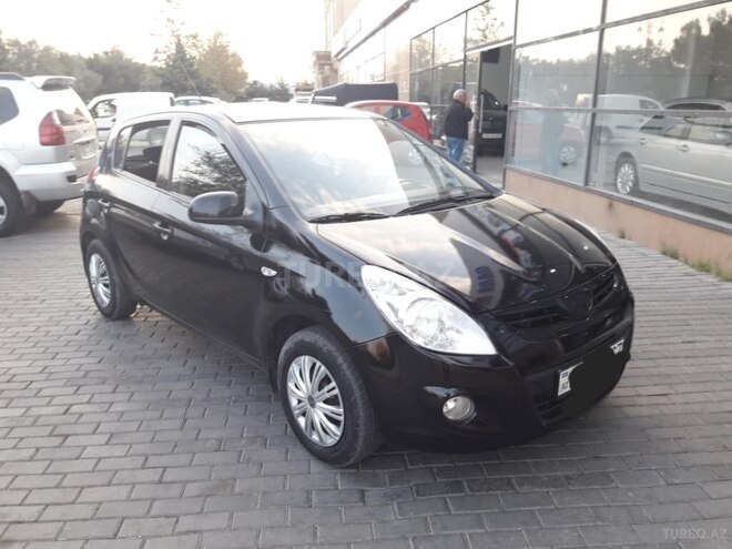 Hyundai i20 2010, 108,000 km - 1.4 л - Bakı
