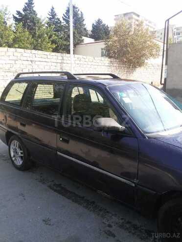 Opel Astra 1995, 300,000 km - 1.6 л - Bakı