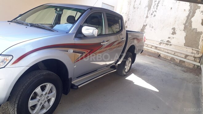 Mitsubishi L200 2012, 110,125 km - 2.5 l - Bakı