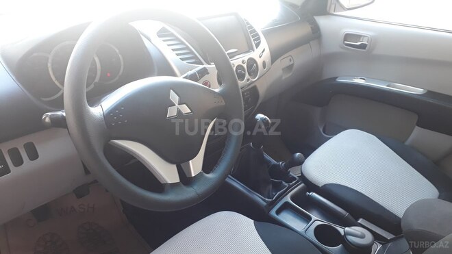 Mitsubishi L200 2012, 110,125 km - 2.5 l - Bakı