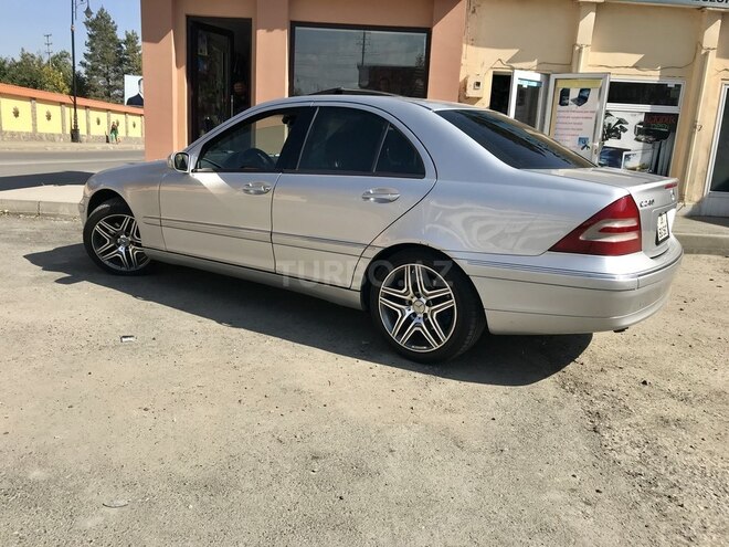Mercedes C 240 2000, 248,000 km - 2.6 l - Qusar