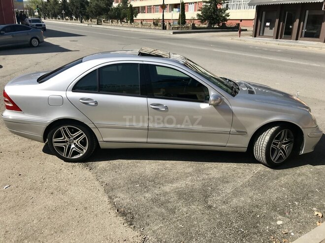 Mercedes C 240 2000, 248,000 km - 2.6 l - Qusar