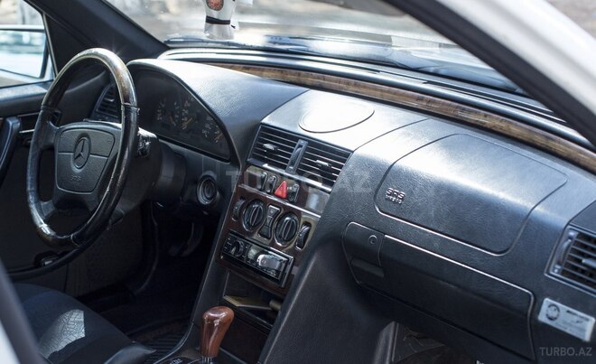 Mercedes C 180 1998, 450,000 km - 1.8 l - Sumqayıt
