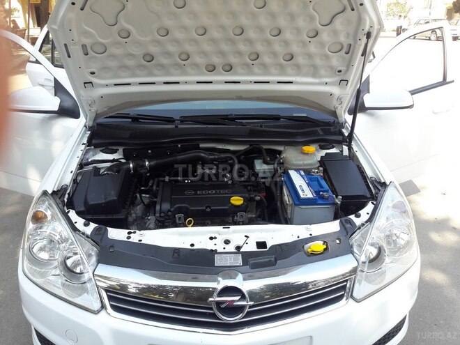 Opel Astra 2010, 158,978 km - 1.4 l - Bakı