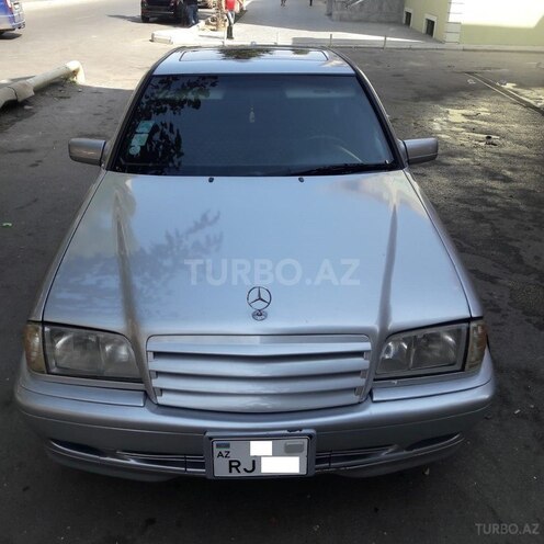 Mercedes C 280 2000, 325,000 km - 2.8 l - Bakı