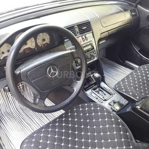 Mercedes C 280 2000, 325,000 km - 2.8 l - Bakı