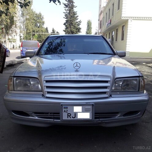 Mercedes C 280 2000, 325,000 km - 2.8 l - Bakı