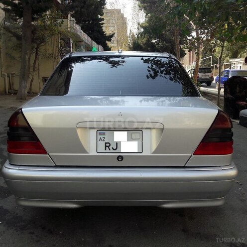 Mercedes C 280 2000, 325,000 km - 2.8 l - Bakı