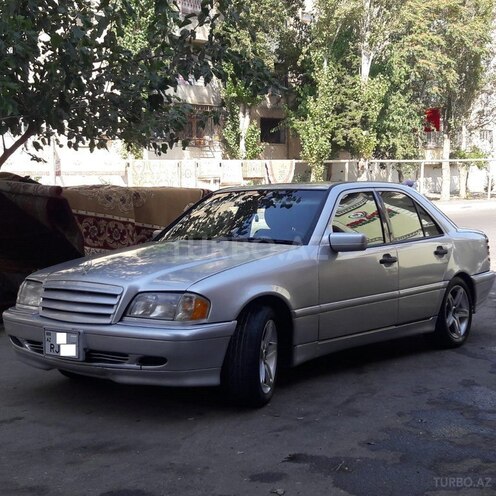 Mercedes C 280 2000, 325,000 km - 2.8 l - Bakı