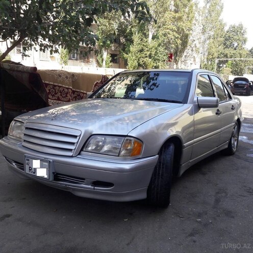 Mercedes C 280 2000, 325,000 km - 2.8 l - Bakı