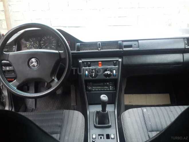 Mercedes  1987, 382,443 km - 2.3 l - Masallı
