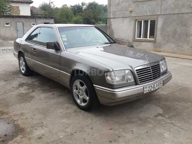 Mercedes  1987, 382,443 km - 2.3 l - Masallı