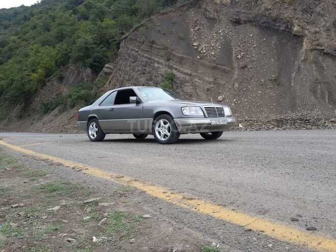 Mercedes  1987, 382,443 km - 2.3 l - Masallı