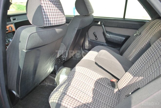Mercedes 190 1992, 370,000 km - 2.0 л - Bakı