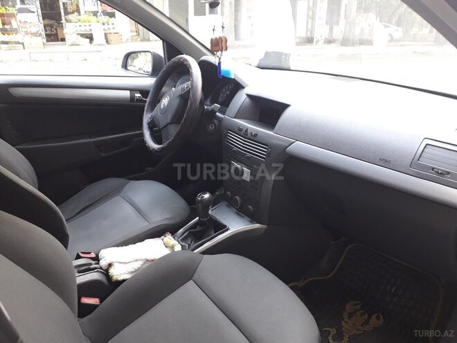 Opel Astra 2005, 239,000 km - 1.6 l - Mingəçevir