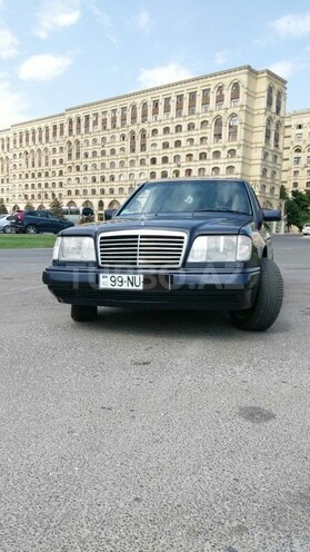 Mercedes E 220 1995, 430,568 km - 2.2 l - Bakı