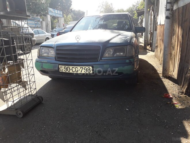 Mercedes C 220 1997, 284,000 km - 2.2 l - Bakı