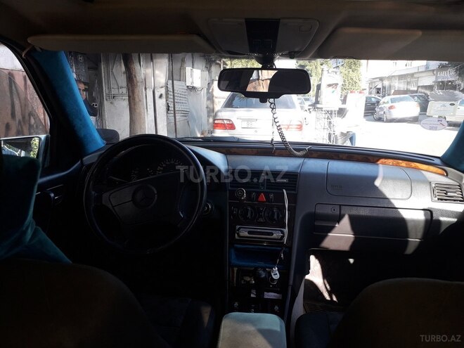 Mercedes C 220 1997, 284,000 km - 2.2 l - Bakı