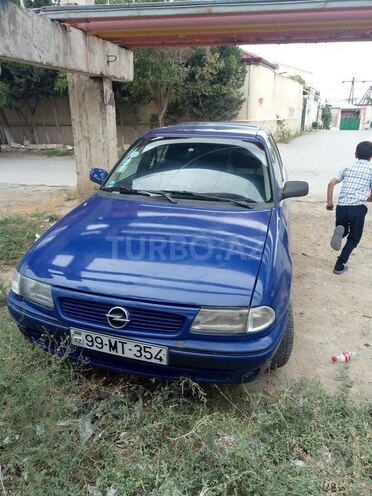 Opel Astra 1996, 360,000 km - 1.6 l - Bakı
