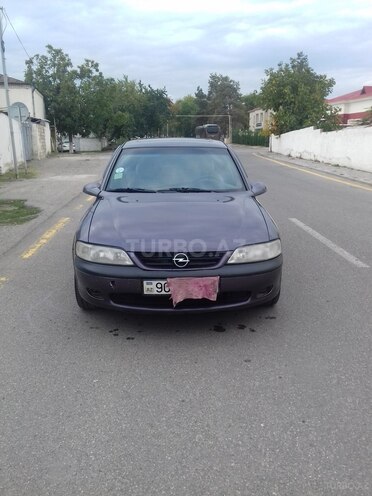 Opel Vectra 1996, 136,000 km - 2.0 l - Quba