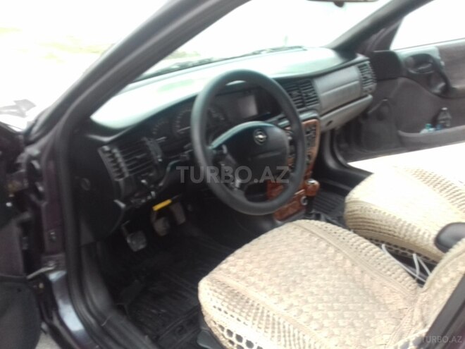 Opel Vectra 1996, 136,000 km - 2.0 l - Quba