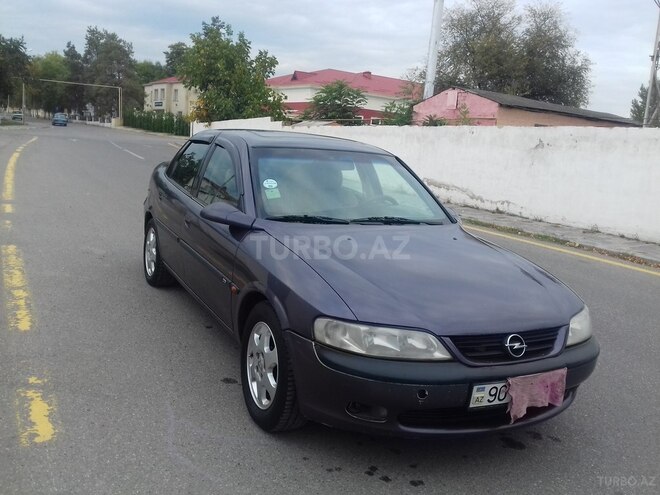 Opel Vectra 1996, 136,000 km - 2.0 l - Quba