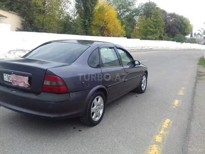 Opel Vectra 1996, 136,000 km - 2.0 l - Quba