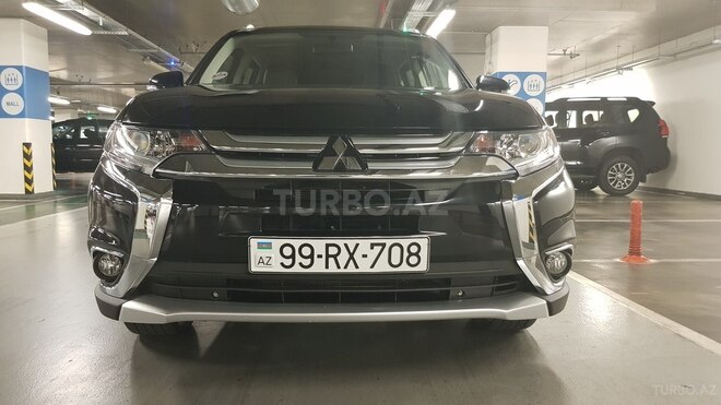 Mitsubishi Outlander 2017, 12,300 km - 2.4 l - Bakı