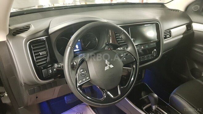Mitsubishi Outlander 2017, 12,300 km - 2.4 l - Bakı