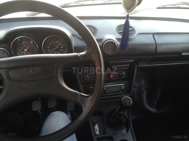 LADA (VAZ) 2106 2005, 348,500 km - 1.6 l - Salyan