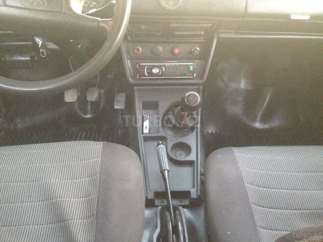LADA (VAZ) 2106 2005, 348,500 km - 1.6 l - Salyan