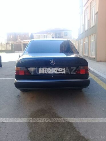 Mercedes E 300 1992, 327,000 km - 3.0 l - Bakı