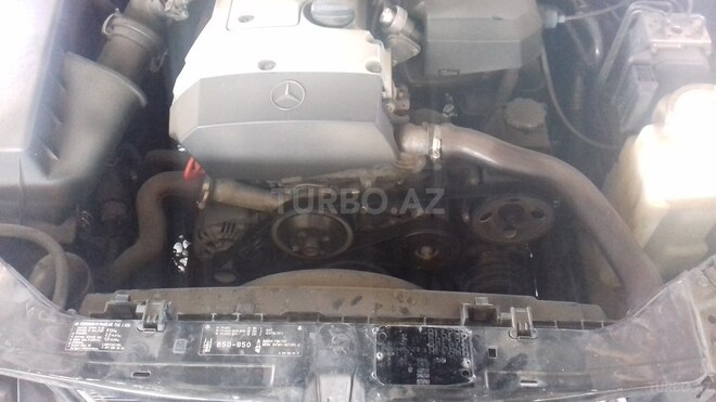 Mercedes E 200 1998, 242,000 km - 0.2 l - Göygöl