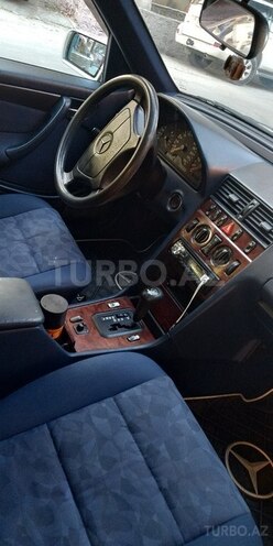 Mercedes C 200 2000, 250,000 km - 2.0 l - Şəki