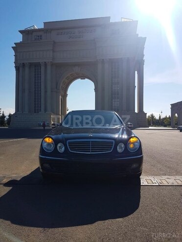 Mercedes E 220 2002, 236,000 km - 2.2 l - Gəncə