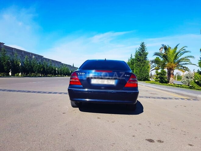 Mercedes E 220 2002, 236,000 km - 2.2 l - Gəncə