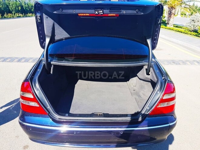 Mercedes E 220 2002, 236,000 km - 2.2 l - Gəncə